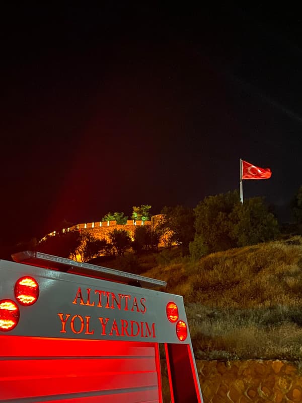 Oto Çekici Kadir — 18 numaralı kare
